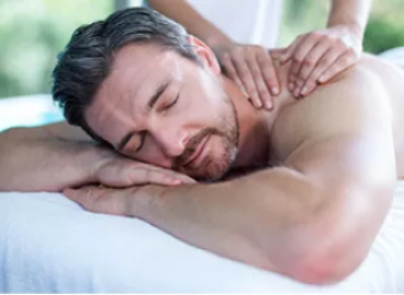 Piscine + massage complet du corps à Dubai